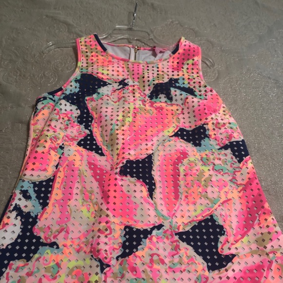 โSOLDโLilly Pulitzer Perla Shift Dress - Picture 3 of 7